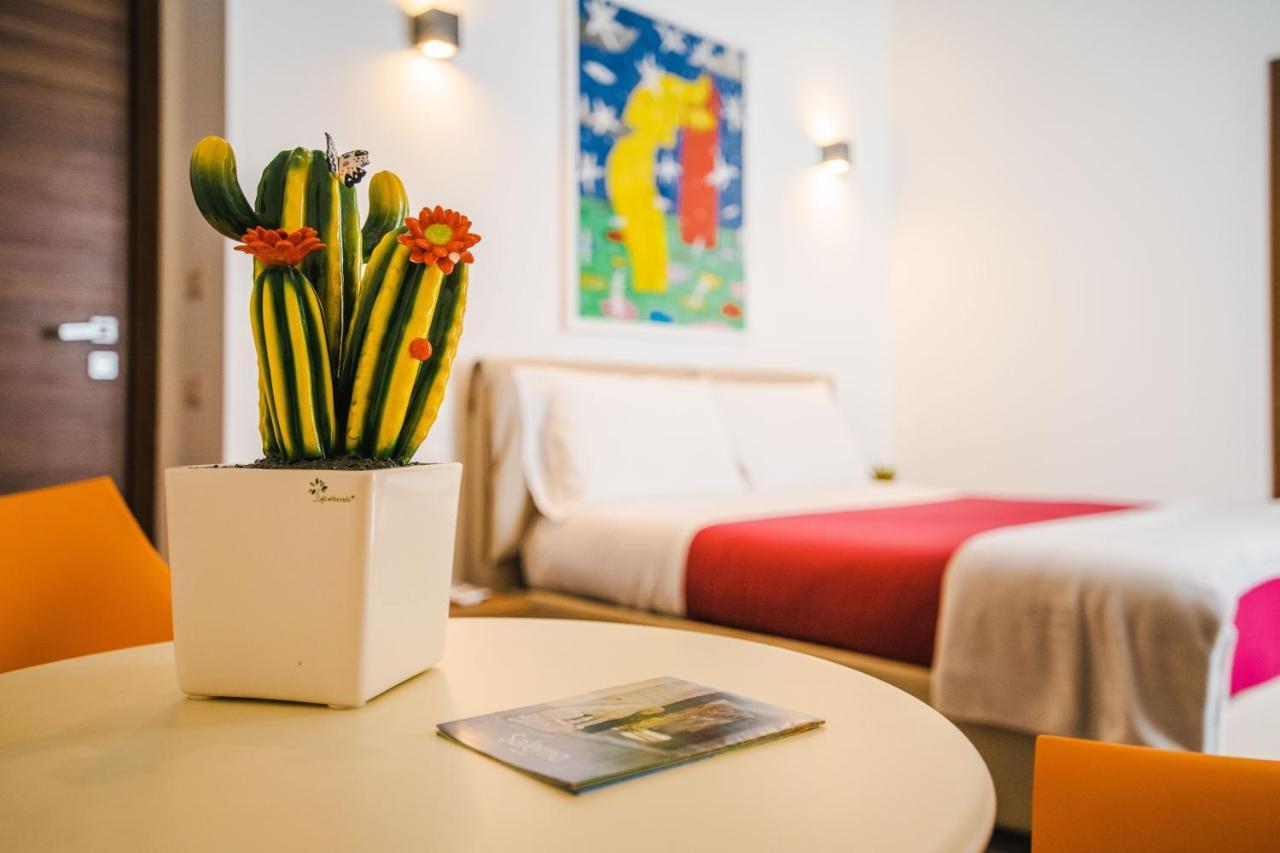 Arco Dei Pinto Bed & Breakfast Salerno Bagian luar foto