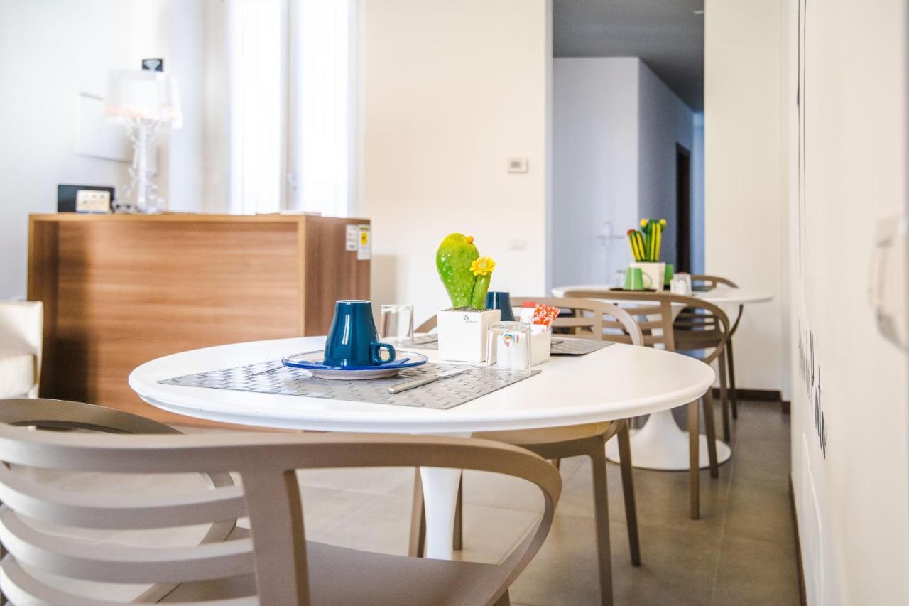 Arco Dei Pinto Bed & Breakfast Salerno Bagian luar foto