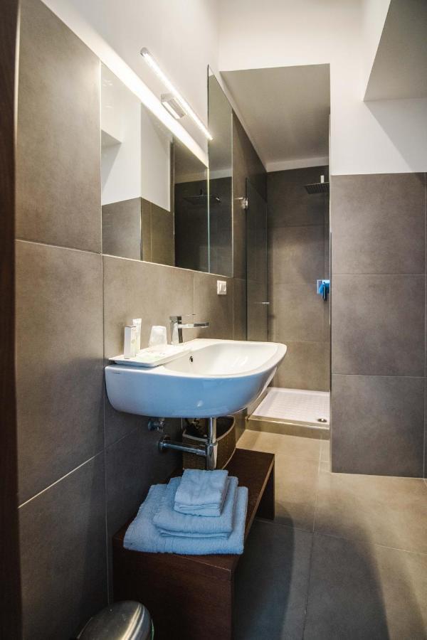 Arco Dei Pinto Bed & Breakfast Salerno Bagian luar foto