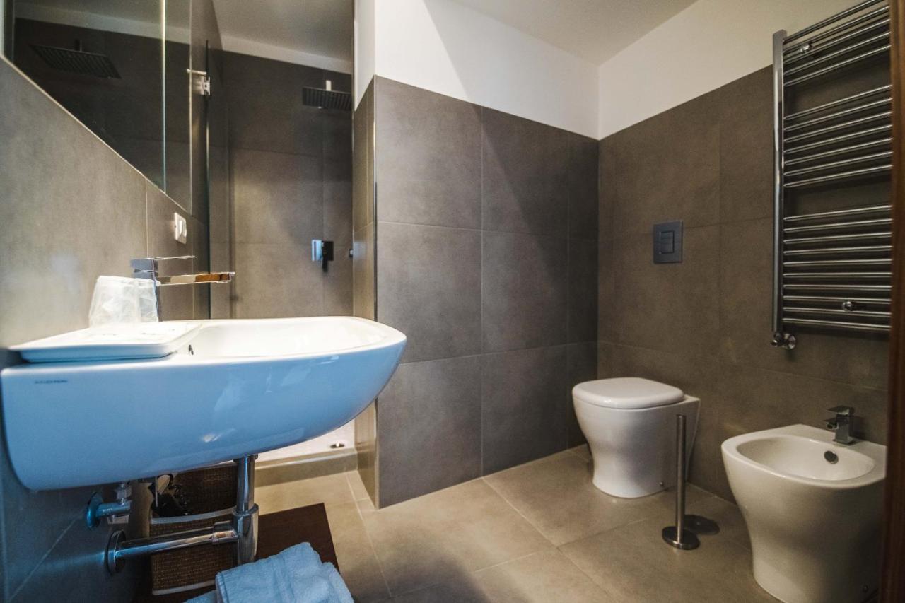 Arco Dei Pinto Bed & Breakfast Salerno Bagian luar foto