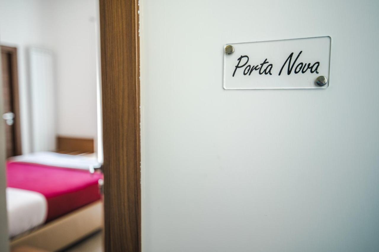 Arco Dei Pinto Bed & Breakfast Salerno Bagian luar foto