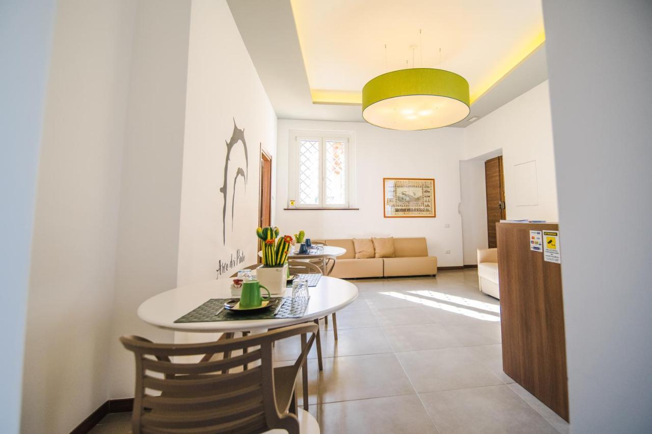 Arco Dei Pinto Bed & Breakfast Salerno Bagian luar foto